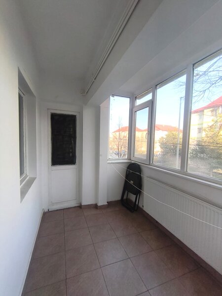 Bragadiru, zona centrala, apartament 3 camere, 2400 Lei.