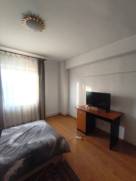 Bragadiru, zona centrala, apartament 3 camere, 2400 Lei.